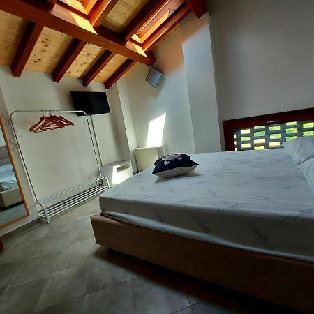 Agriturismo Azienda Agricola Ferrari M.Rita Pozza Eksteriør bilde